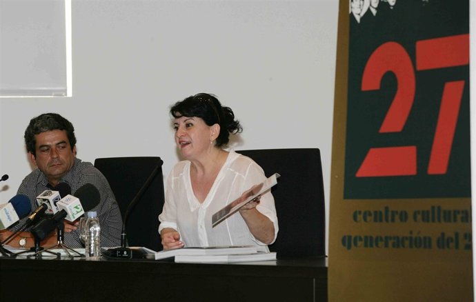 Aurora Luque, En La Presentación Del Nuevo Número De 'El Maquinista'