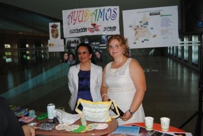 Miembros De Ayudamos