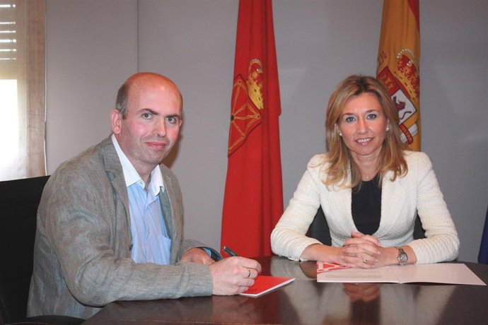 La Consejera Alba Y El Alcalde De Ultzama.