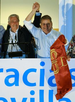 Juan Ignacio Zoido, Junto A Javier Arenas, La Noche Del Triunfo Electoral