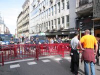 Cerrada la calle Mayor para evitar las manifestaciones frente a la Casa de la Villa