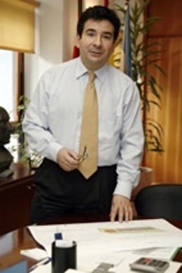 Carlos Cortina, Alcalde De Astillero