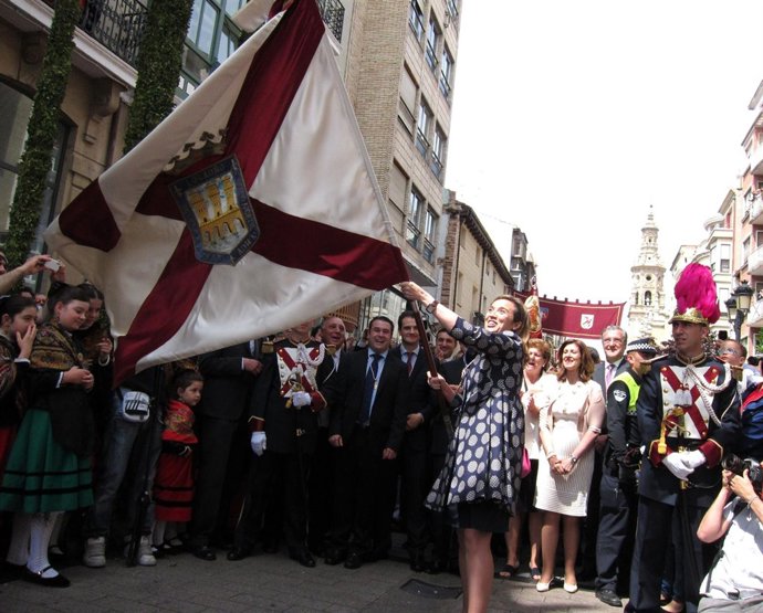 Cuca Gamarra Da Su Primer 'Banderazo' Como Alcaldesa