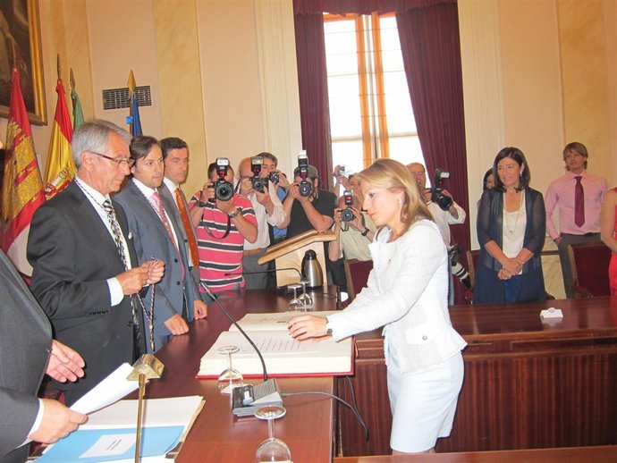 Elena Nevado Toma Posesión