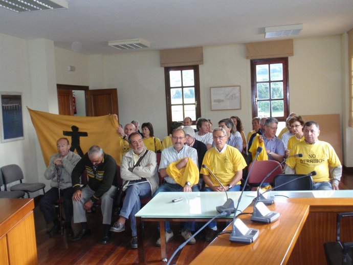 Afectados Por Los Derribos En Uno De Los Ayuntamientos 