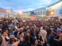Acampados afirman que "no negociarán con autoridad alguna" la instalación de un "stand o barracón" en Sol tras irse