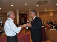 El voto de IU a su propio candidato facilita la investidura de Raúl López (PP) en alcalde de Coslada