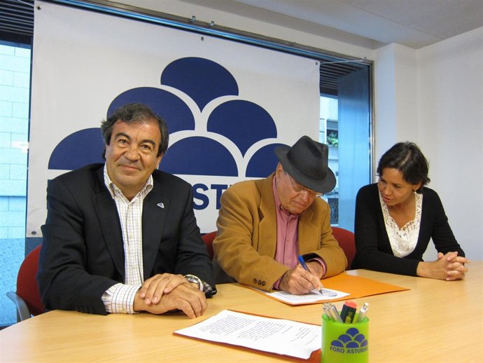 Francisco Álvarez-Cascos, Rafael Fernández Y Carmen Moriyón