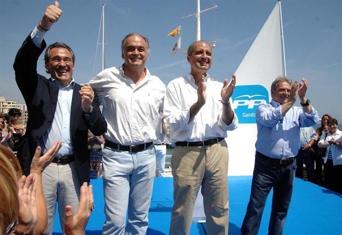 Camps En El Acto De Gandia Con Rus, Torró Y González Pons