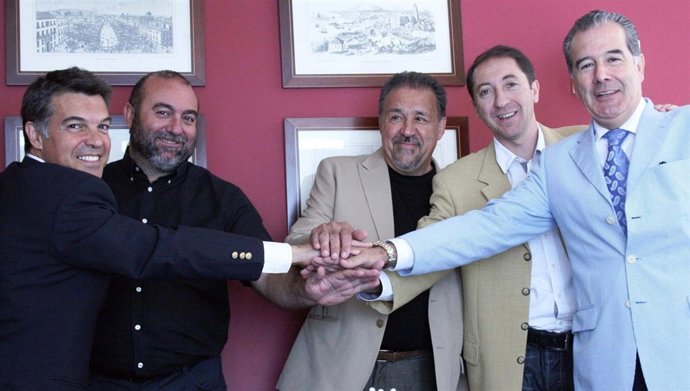 Los Nuevos Accionistas De La Compañía Novasoft/SMS