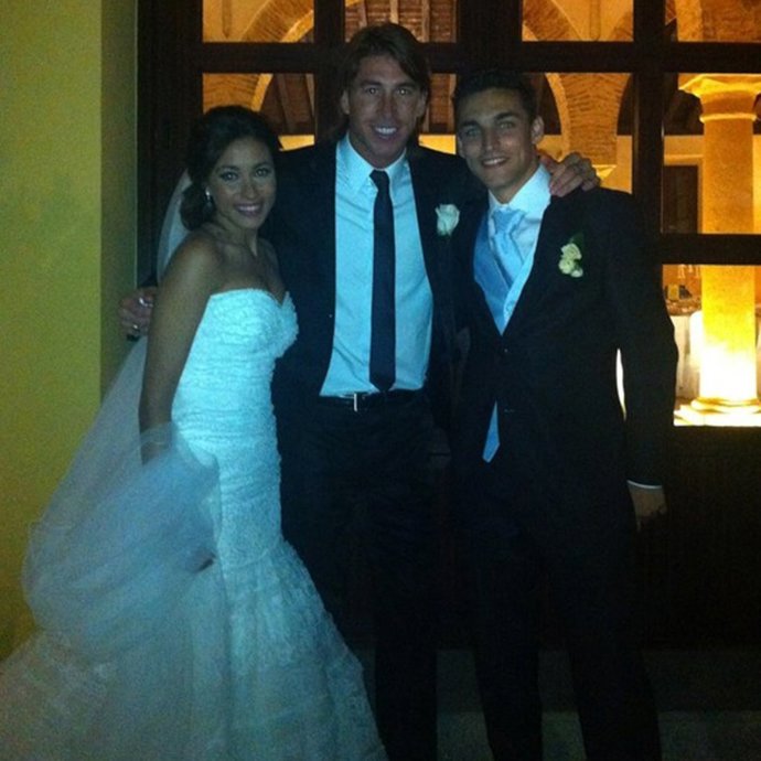 Sergio Ramos Acompaña A Jesús Navas Y Su Novia Alejandra