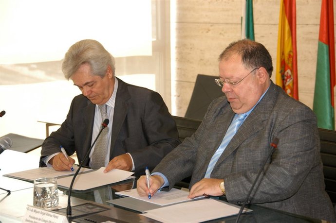 Antonio Jara(Cajagranada) Y Miguel Vílchez(Colegio De Gestores Administrativos)