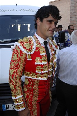 El Torero Miguel Abellán Entrando En La Plaza