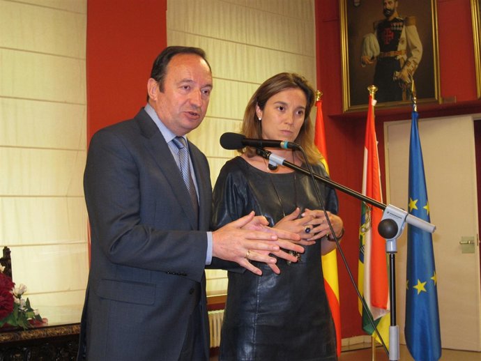 Sanz Y Gamarra, En La Rueda De Prensa