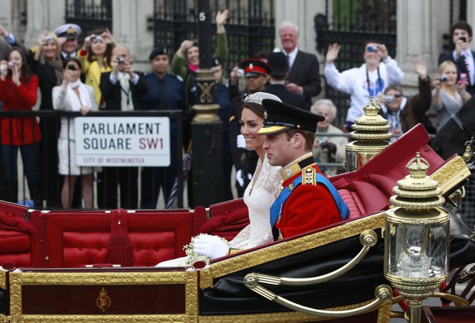 El Príncipe Guillermo Y La Princesa Catalina Pasearon Por Las Calles De Londres