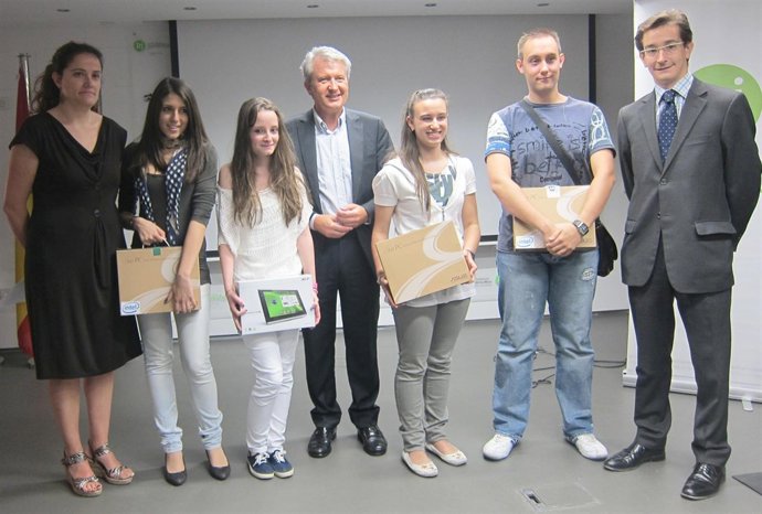 Andrea Viguera, Flor De La Fuente, Natalia López Y Adrián Miranda