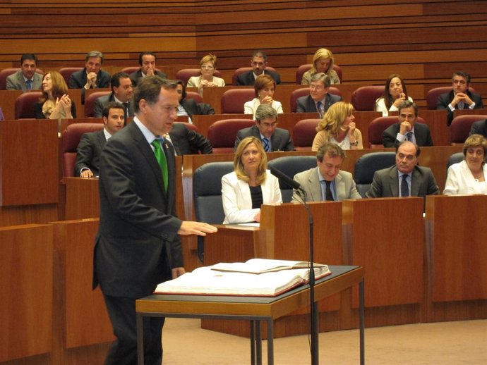 Alejandro Valderas Jura Su Cargo Como Procurador.