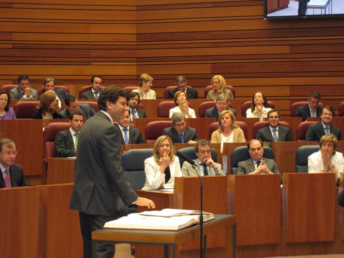 Fernádez Carriedo Jura Su Cargo En Las Cortes De Cyl.