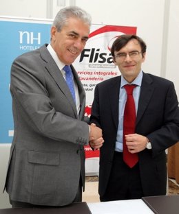 Mariano Pérez Claver (NH) Y Alberto Durán (Flisa) Firman El Acuerdo De Empleo