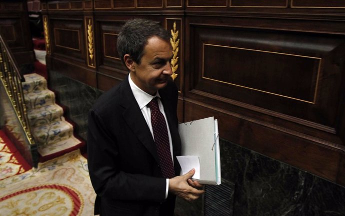 Zapatero Entra En El Congreso De Los Diputados