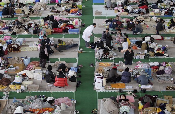 Evacuados De Las Cercanías De Fukushima