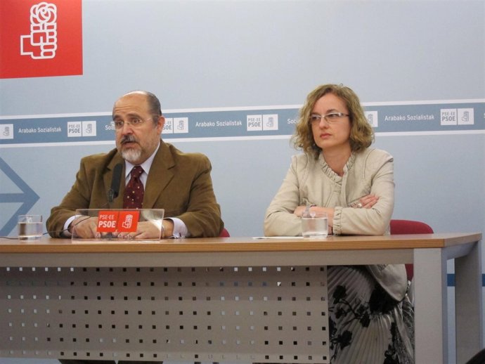 Txarli Prieto Y Cristina González