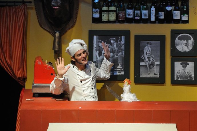 La Compañía Extrés Pone En Escena En La Buhaira La Obra 'Restaurant Tú Three'