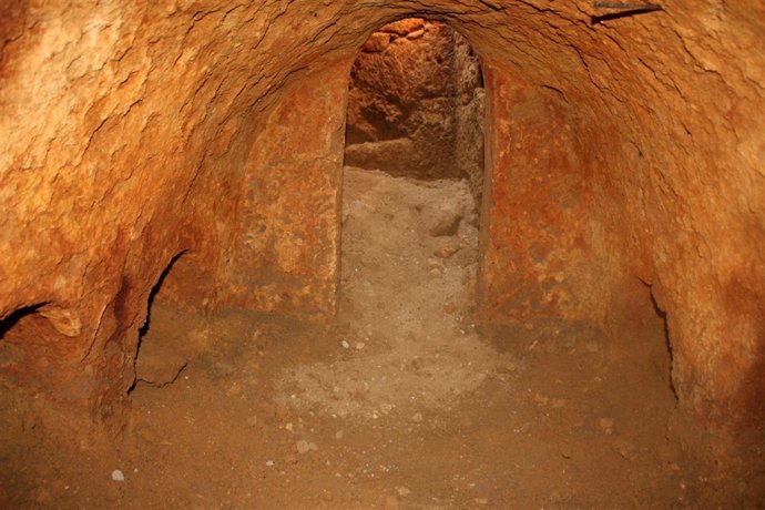 Conjunto Funerario Romano Del Siglo I Hallado En Carmona