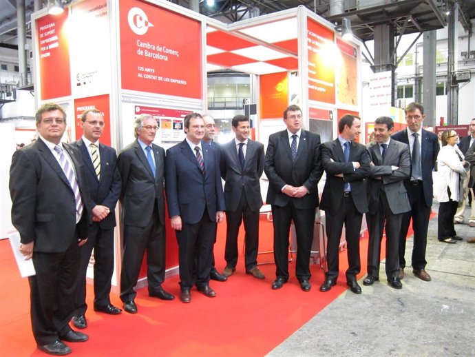 Jordi Hereu Y Xavier Trias Se Fotografían En El Salón Bizbarcelona