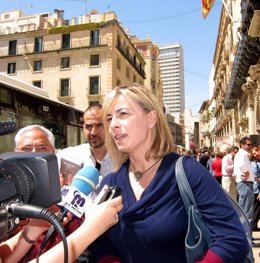 Sonia Castedo atiende a los medios en imagen de archivo