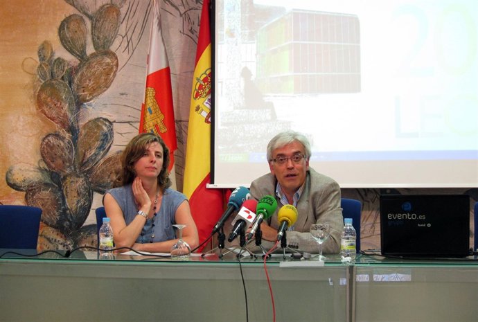 Martínez De Benito Durante La Presentación Del Encuentro