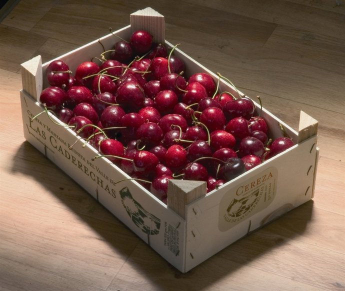Imagen De Una Caja De Cerezas Del Valle Burgalés De Las Caderechas