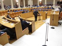 Los portavoces de los Grupos Parlamentarios apelan al "diálogo" y se responsabilizan con la austeridad