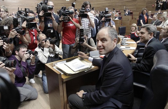 El President De La Generalitat, Francisco Camps, Interviene Como Candidato A La 