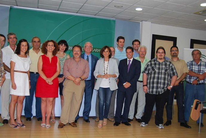 Serrano Y Martel, Junto A Empresarios Y Seniors