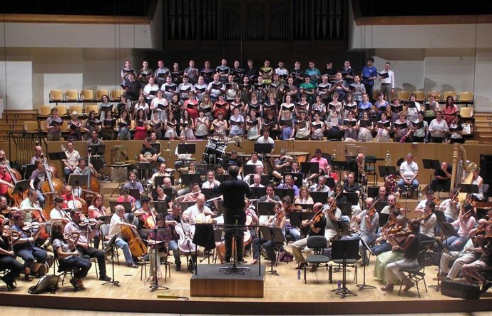 OV Y Orfeón Universitario Cierran La Temporada En El Palau