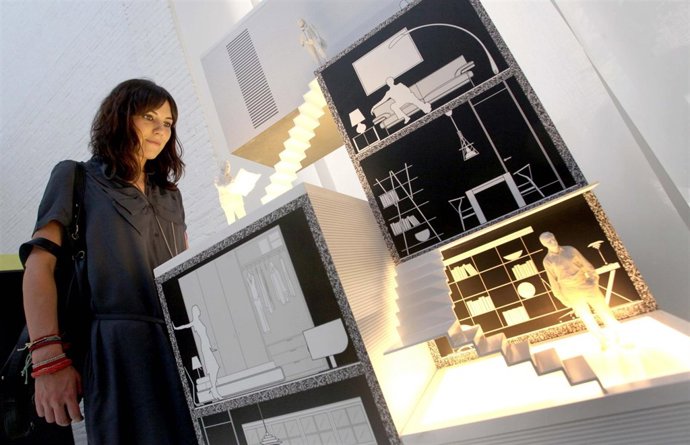 La Exposición Sobre Cajas Del Colegio De Diseñadores