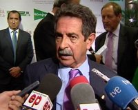 A Revilla le parece "bien" la elección de Cagigas, que tiene "experiencia" y "da el perfil"