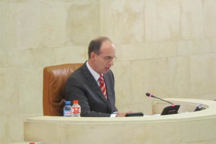 Cagigas Pronuncia Su Discurso Tras La Elección Como Presidente Del Parlamento