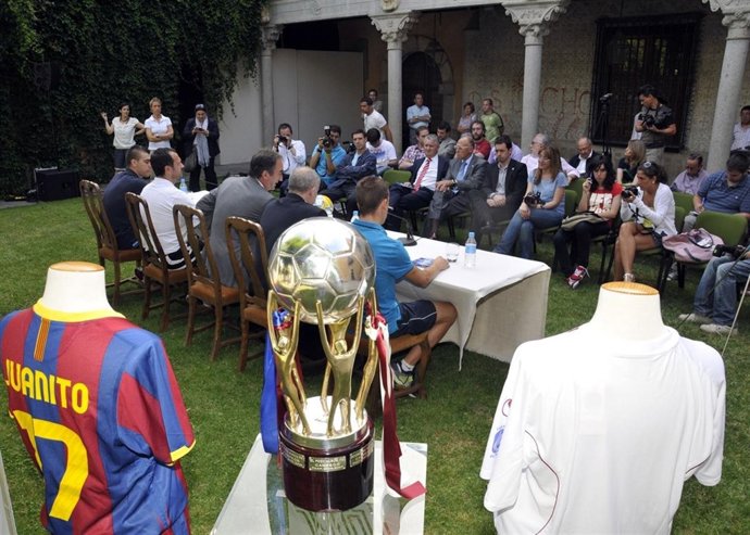 Presentación Del Tercer Y Cuarto Partido De La Final