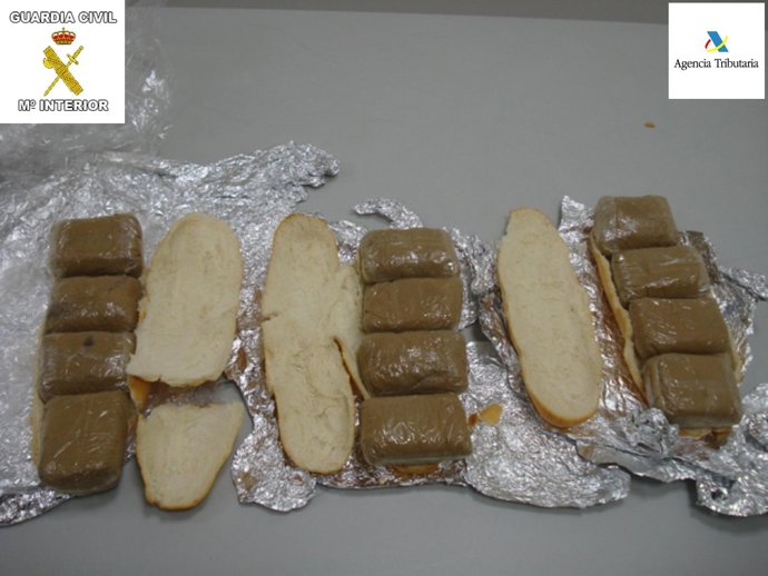 Bocadillos Intervenidos Con Droga En Su Interior.