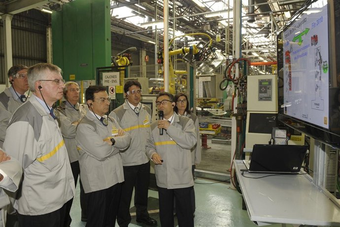 Carlos Ghosn, De Visita A La Factoría De Renault En Valladolid Y Palencia