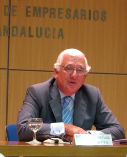 El Presidente De La CEA, Santiago Herrero