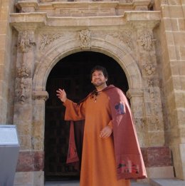 Fraile Ficticio Que Dará A Conocer Las Curiosidades De La Ciudad