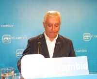 Arenas lamenta la "pérdida" de Díaz Berbel y traslada sus condolencias y las del PP a la familia