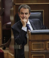 Zapatero espera que las manifestaciones de mañana sean pacíficas y remarca que la democracia tiene sus "reglas"