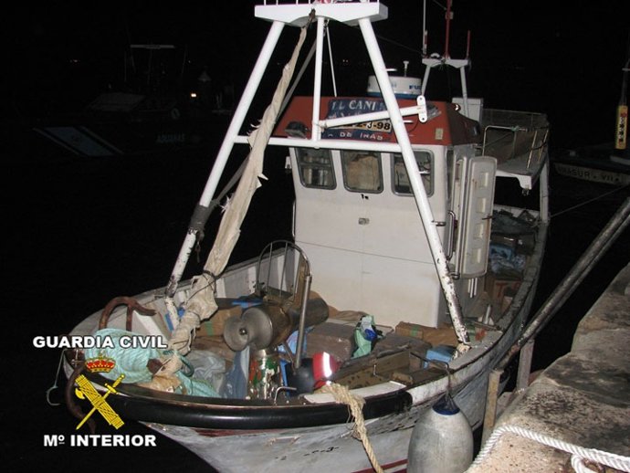 Una De Mas Embarcaciones