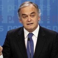 González Pons: si alguien piensa que Zapatero puede adelantar la recuperación es que "está loco"