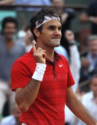 Tenis/Wimbledon.- Federer: "Djokovic juega muy bien, pero todavía no es nada extraodinario"