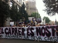 Un grupo de disidentes provoca momentos de tensión en la marcha de Barcelona